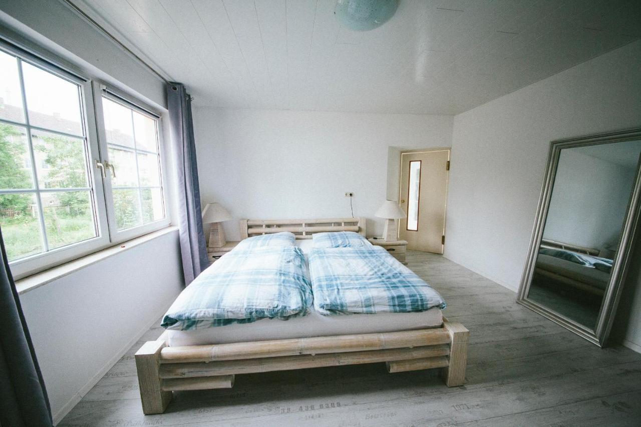 Grosse & Voll Ausgestattete Apartments, Studios, Doppelzimmer, Workspace, Parkplatz, Netflix, Prime & Schnelles Wifi In Ruhiger Lage Mit Garten รูโดลชตัดท์ ภายนอก รูปภาพ