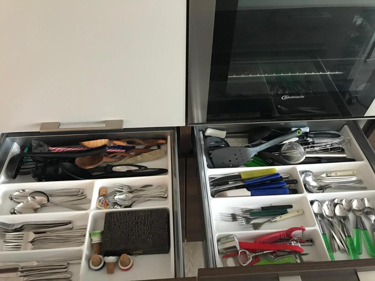 Grosse & Voll Ausgestattete Apartments, Studios, Doppelzimmer, Workspace, Parkplatz, Netflix, Prime & Schnelles Wifi In Ruhiger Lage Mit Garten รูโดลชตัดท์ ภายนอก รูปภาพ
