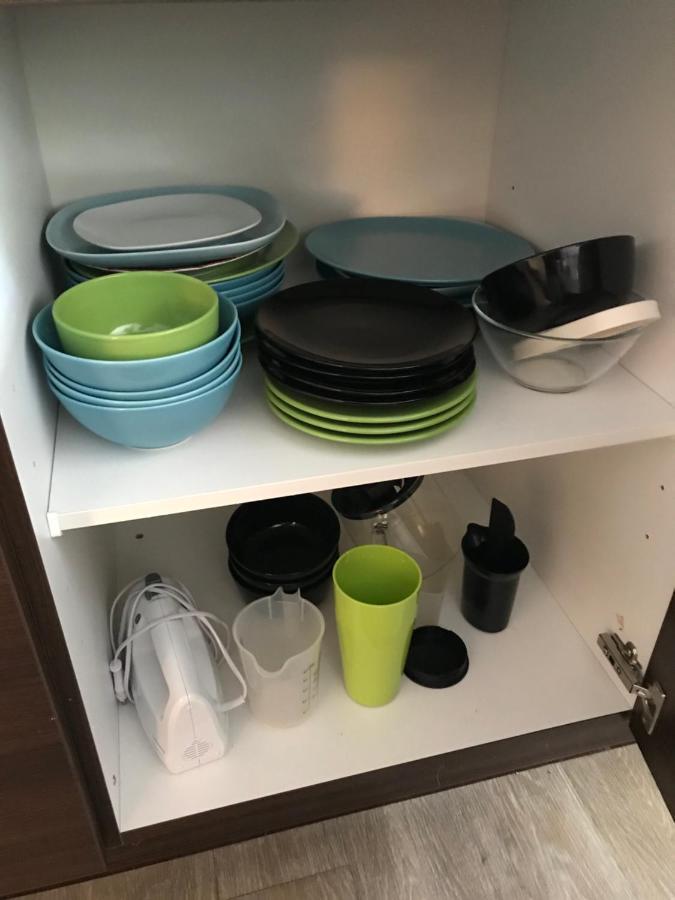 Grosse & Voll Ausgestattete Apartments, Studios, Doppelzimmer, Workspace, Parkplatz, Netflix, Prime & Schnelles Wifi In Ruhiger Lage Mit Garten รูโดลชตัดท์ ภายนอก รูปภาพ