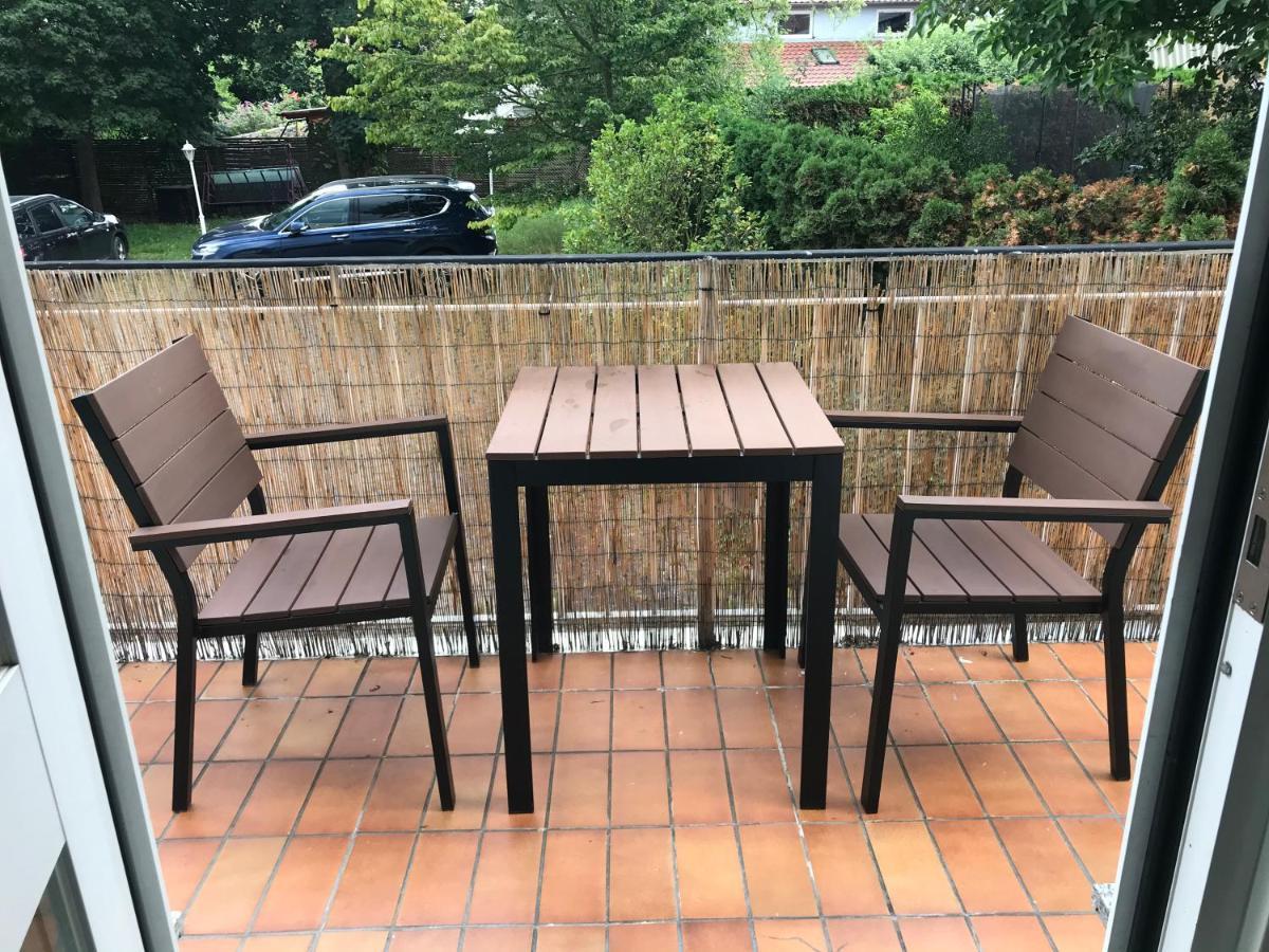 Grosse & Voll Ausgestattete Apartments, Studios, Doppelzimmer, Workspace, Parkplatz, Netflix, Prime & Schnelles Wifi In Ruhiger Lage Mit Garten รูโดลชตัดท์ ภายนอก รูปภาพ