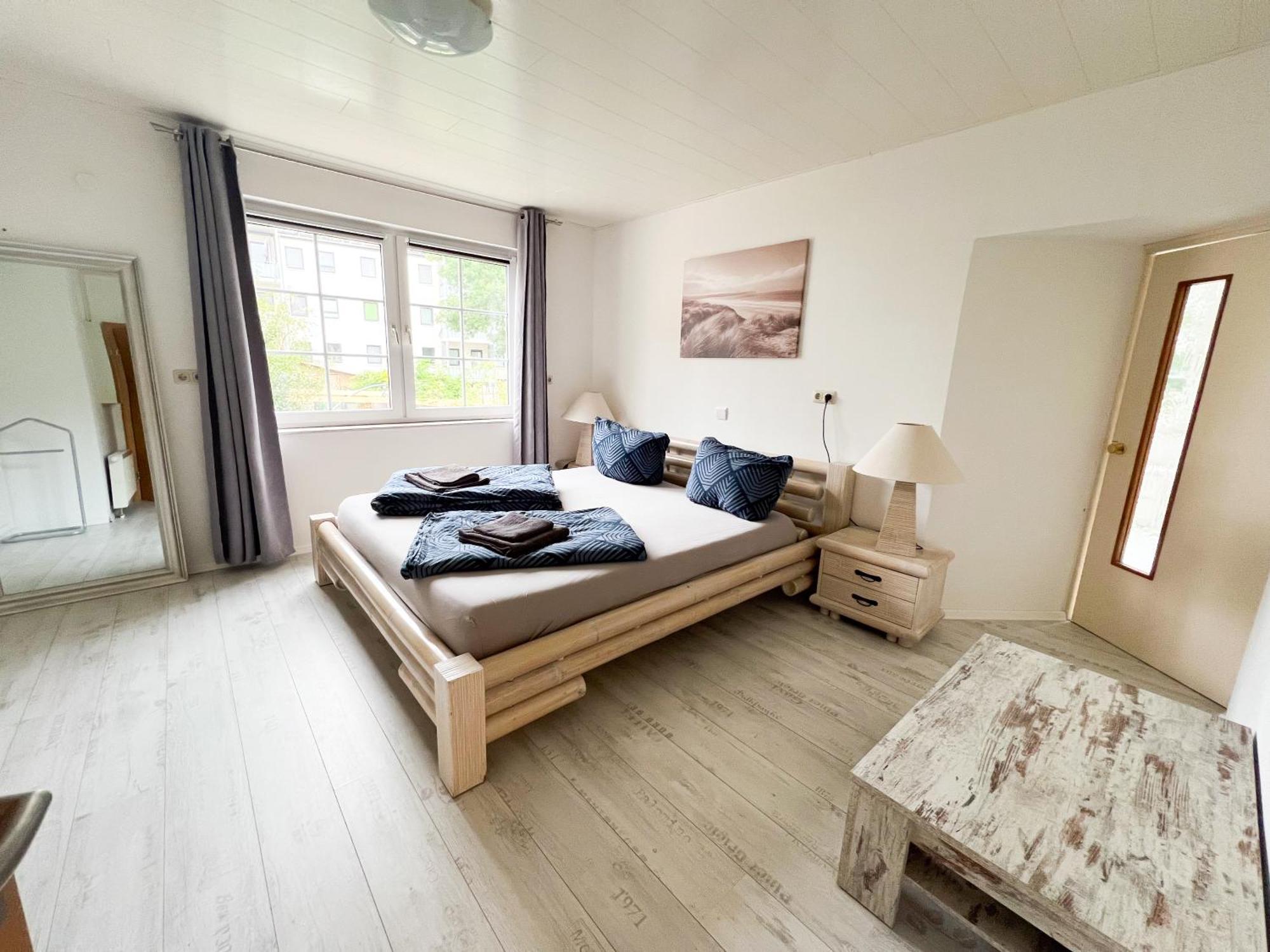 Grosse & Voll Ausgestattete Apartments, Studios, Doppelzimmer, Workspace, Parkplatz, Netflix, Prime & Schnelles Wifi In Ruhiger Lage Mit Garten รูโดลชตัดท์ ห้อง รูปภาพ