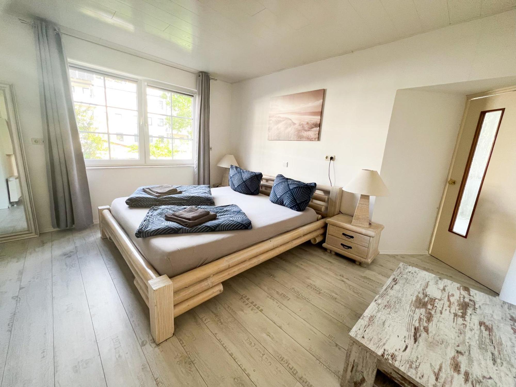 Grosse & Voll Ausgestattete Apartments, Studios, Doppelzimmer, Workspace, Parkplatz, Netflix, Prime & Schnelles Wifi In Ruhiger Lage Mit Garten รูโดลชตัดท์ ห้อง รูปภาพ